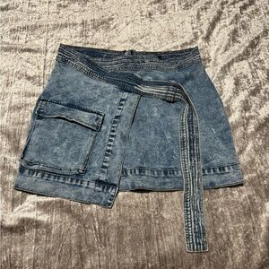 Stylish Blue Denim Skirt with Belt